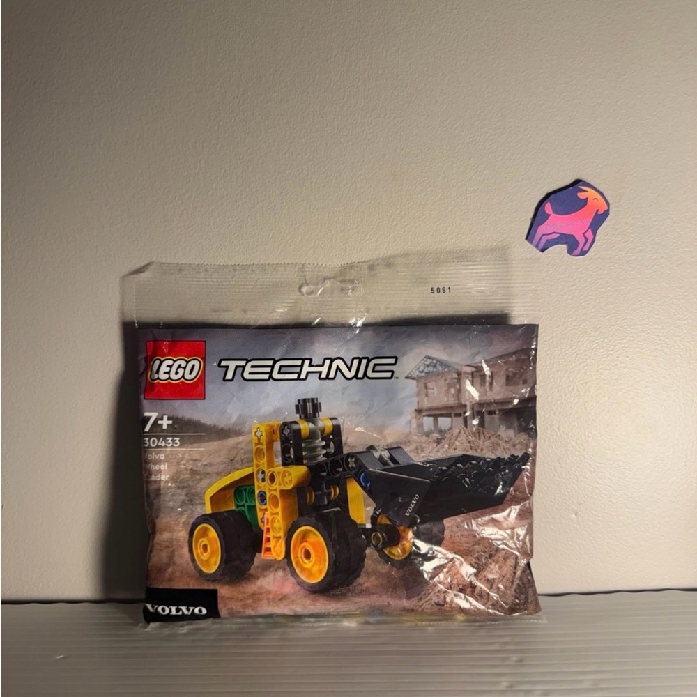 LEGO Technic Volvo Wheel Loader 30433 (European edition)
